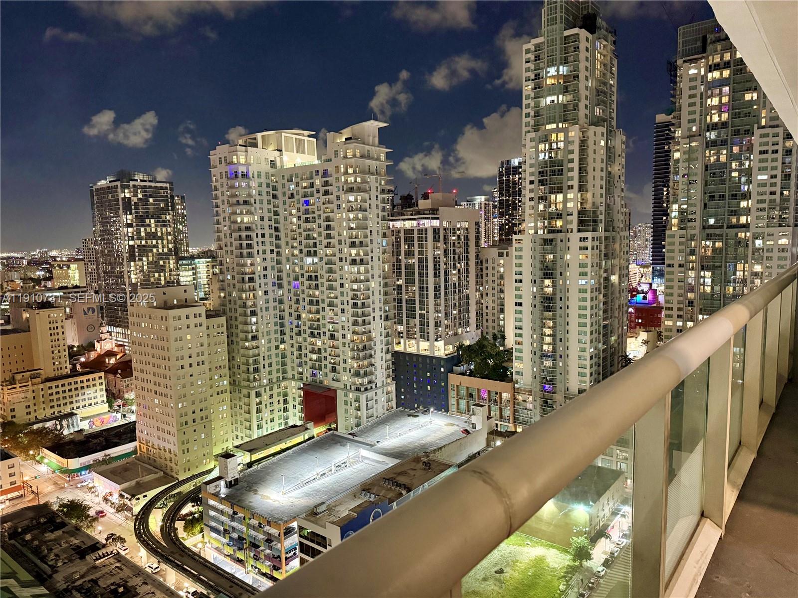 50 Biscayne Blvd # 2909