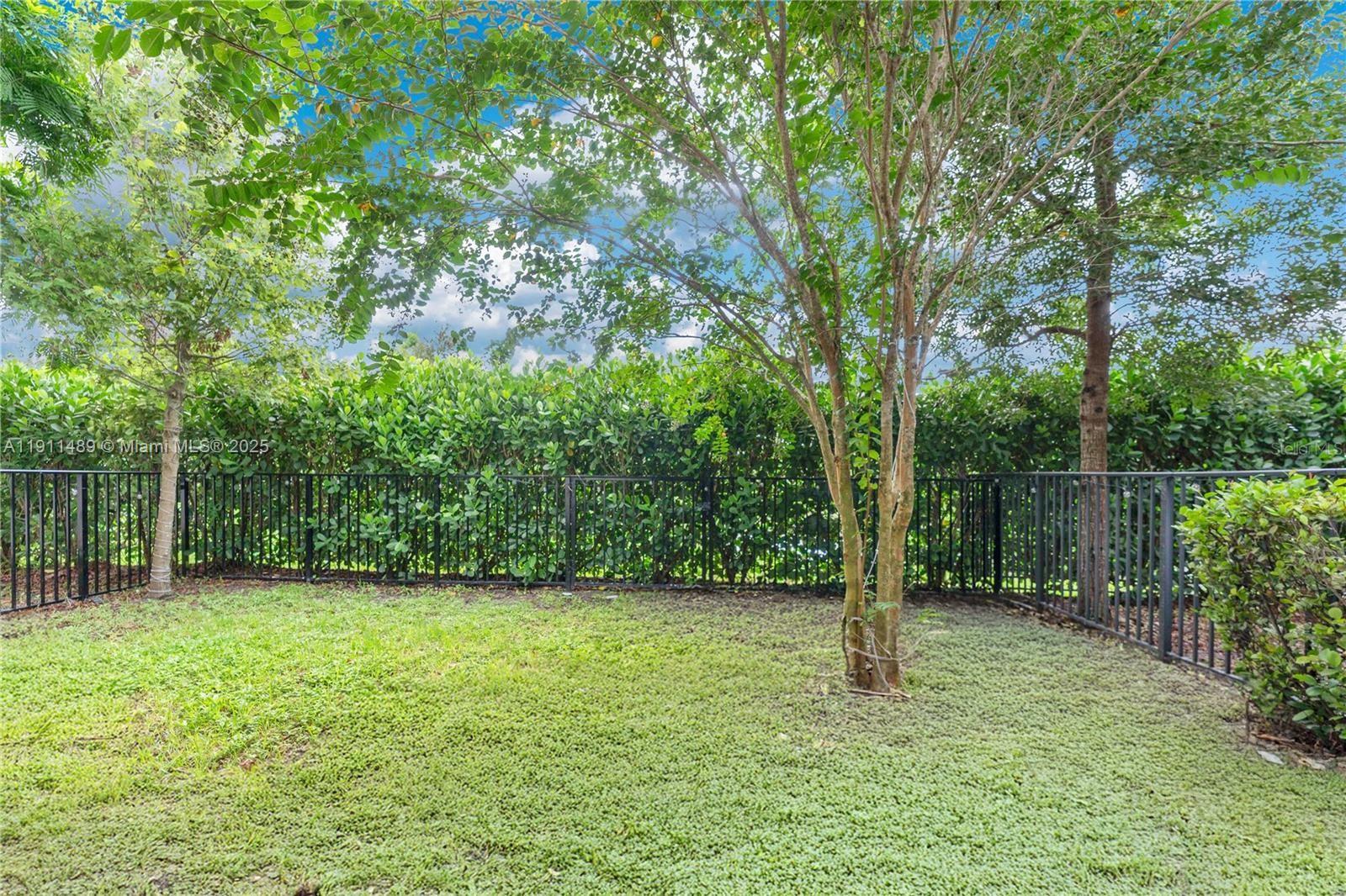 3374 NW 5th St