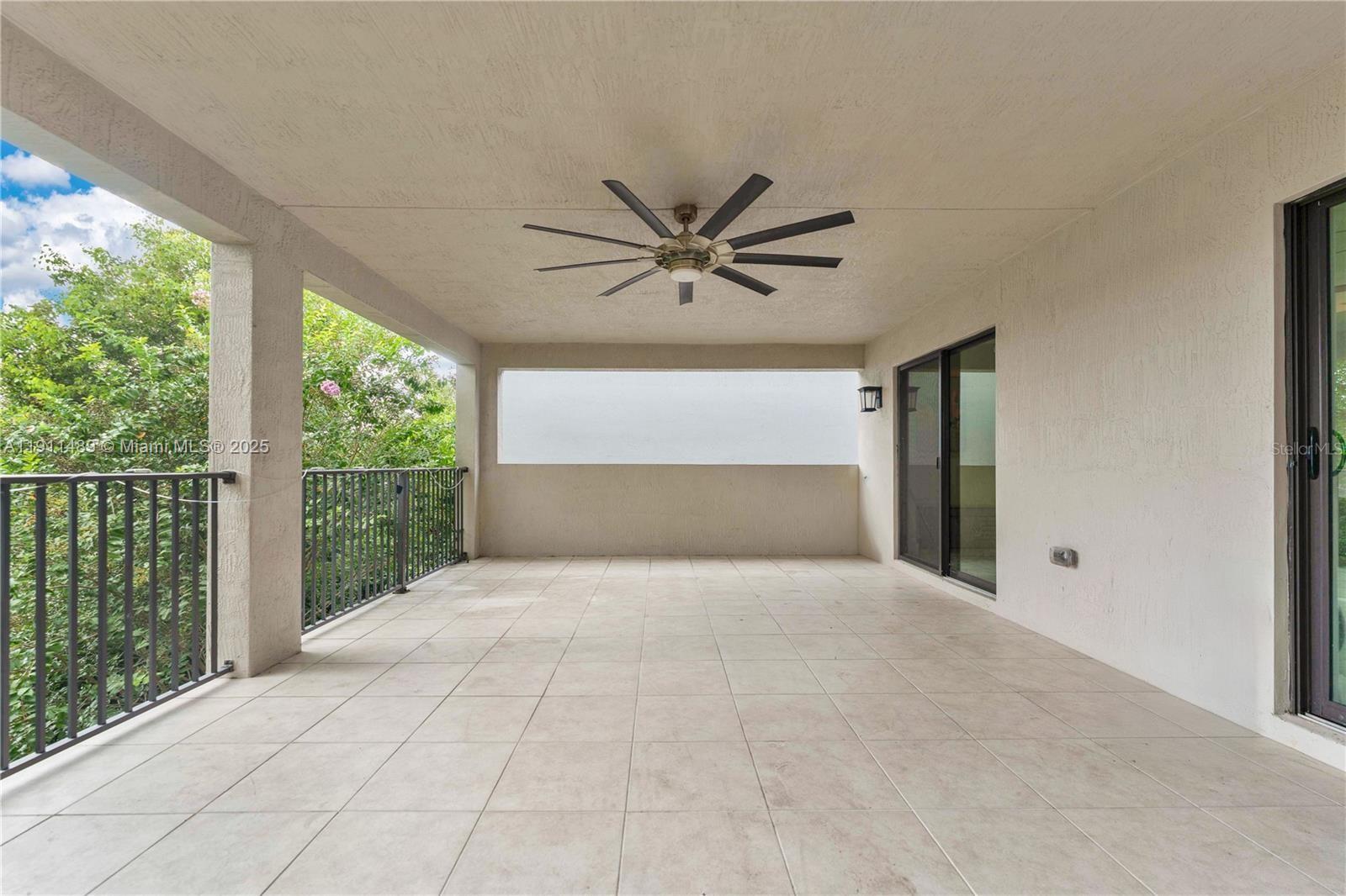 3374 NW 5th St
