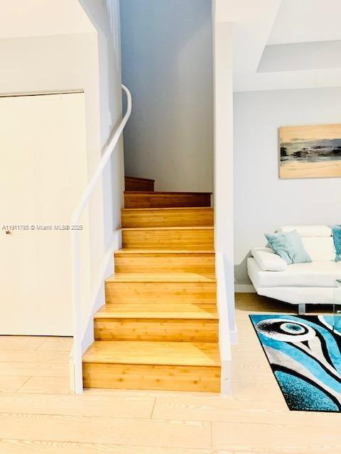 619 Meridian Ave # 4