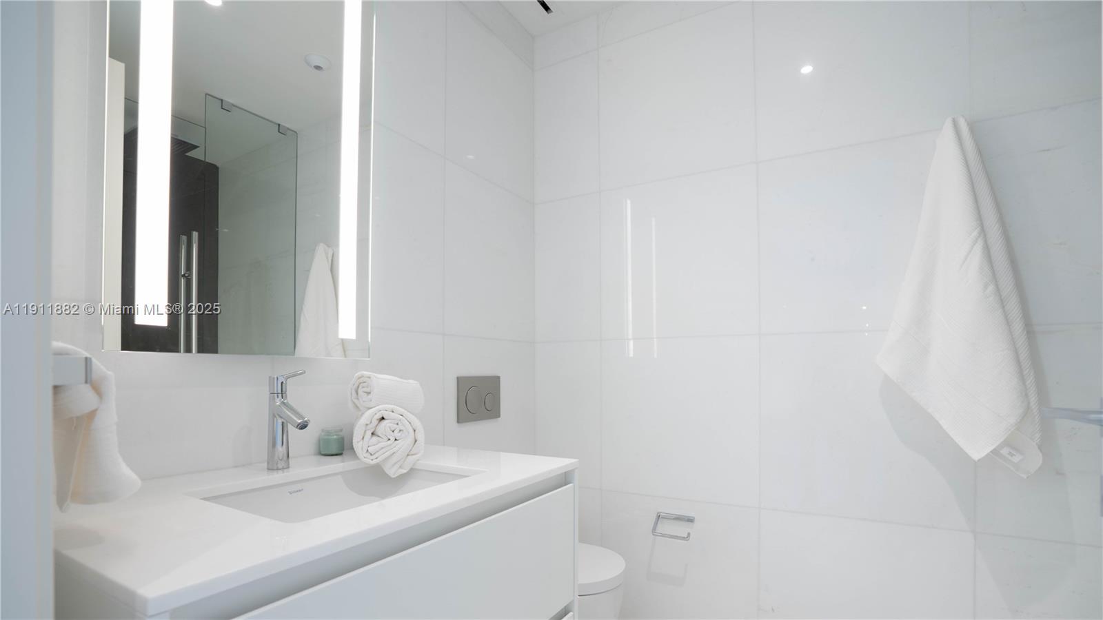 300 Biscayne Boulevard Way # 503C