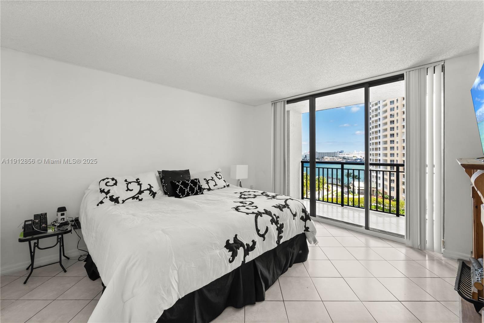 540 Brickell Key Dr # 1406