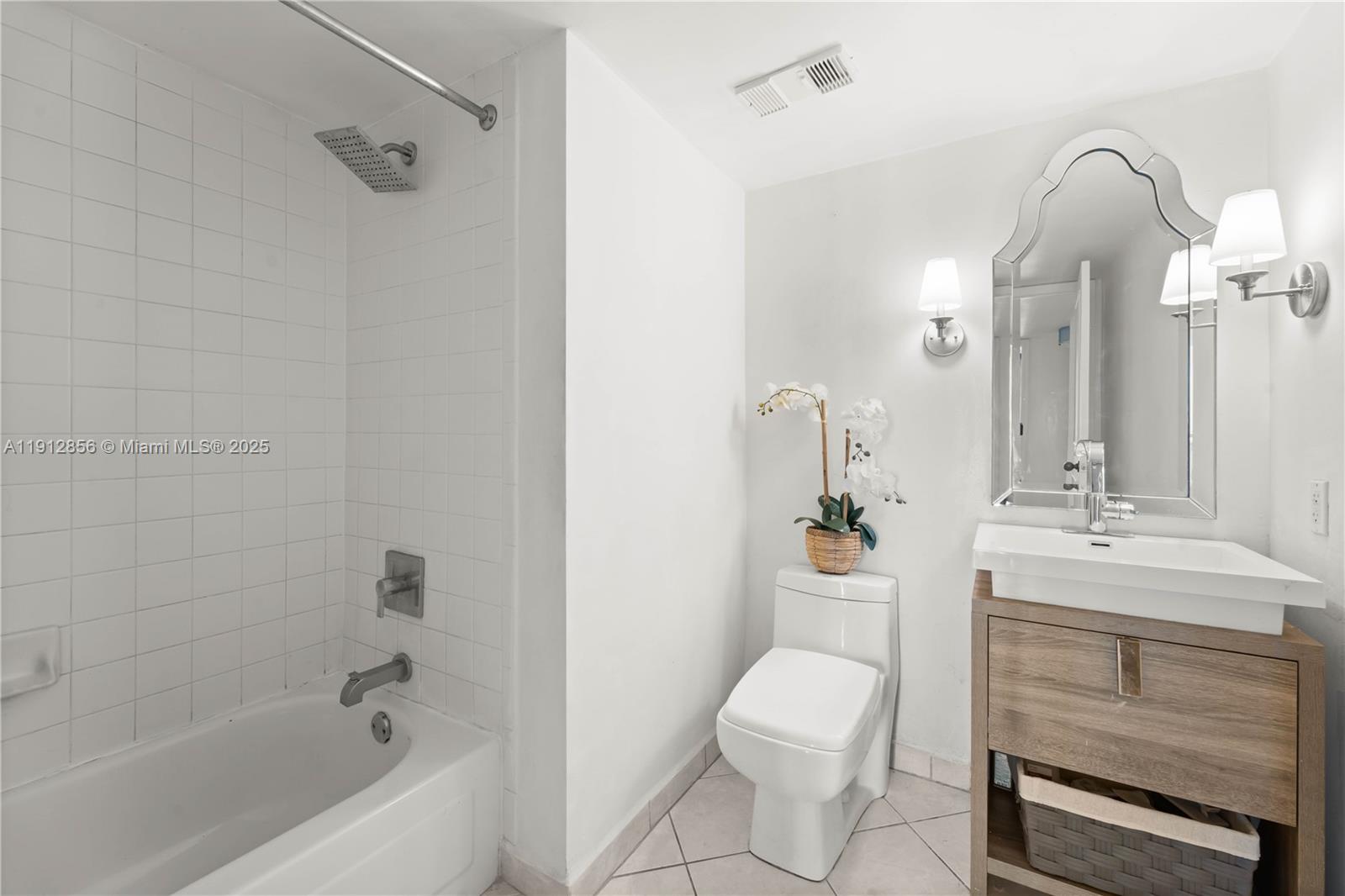 540 Brickell Key Dr # 1406