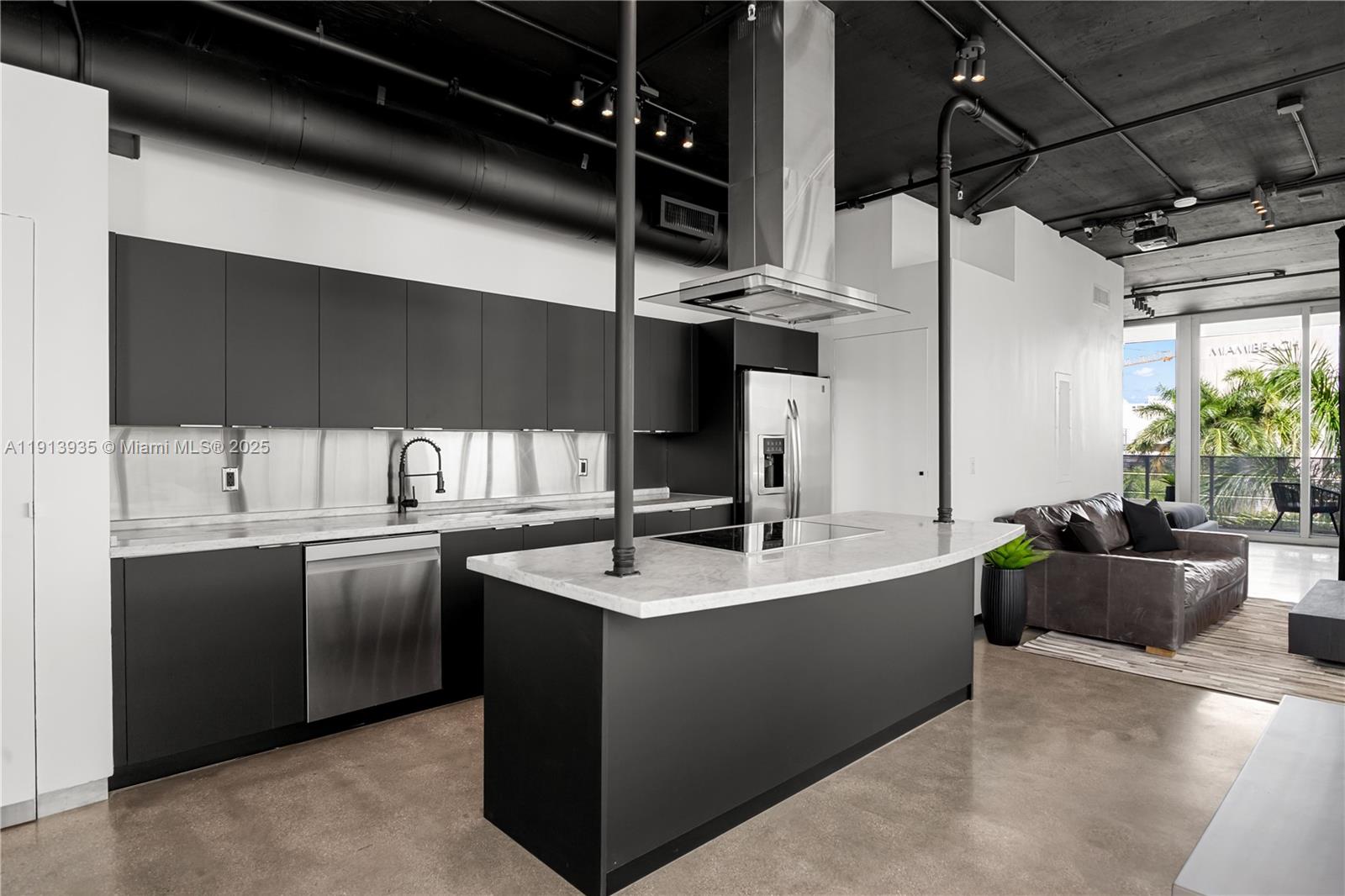 1700 Meridian Ave # 501