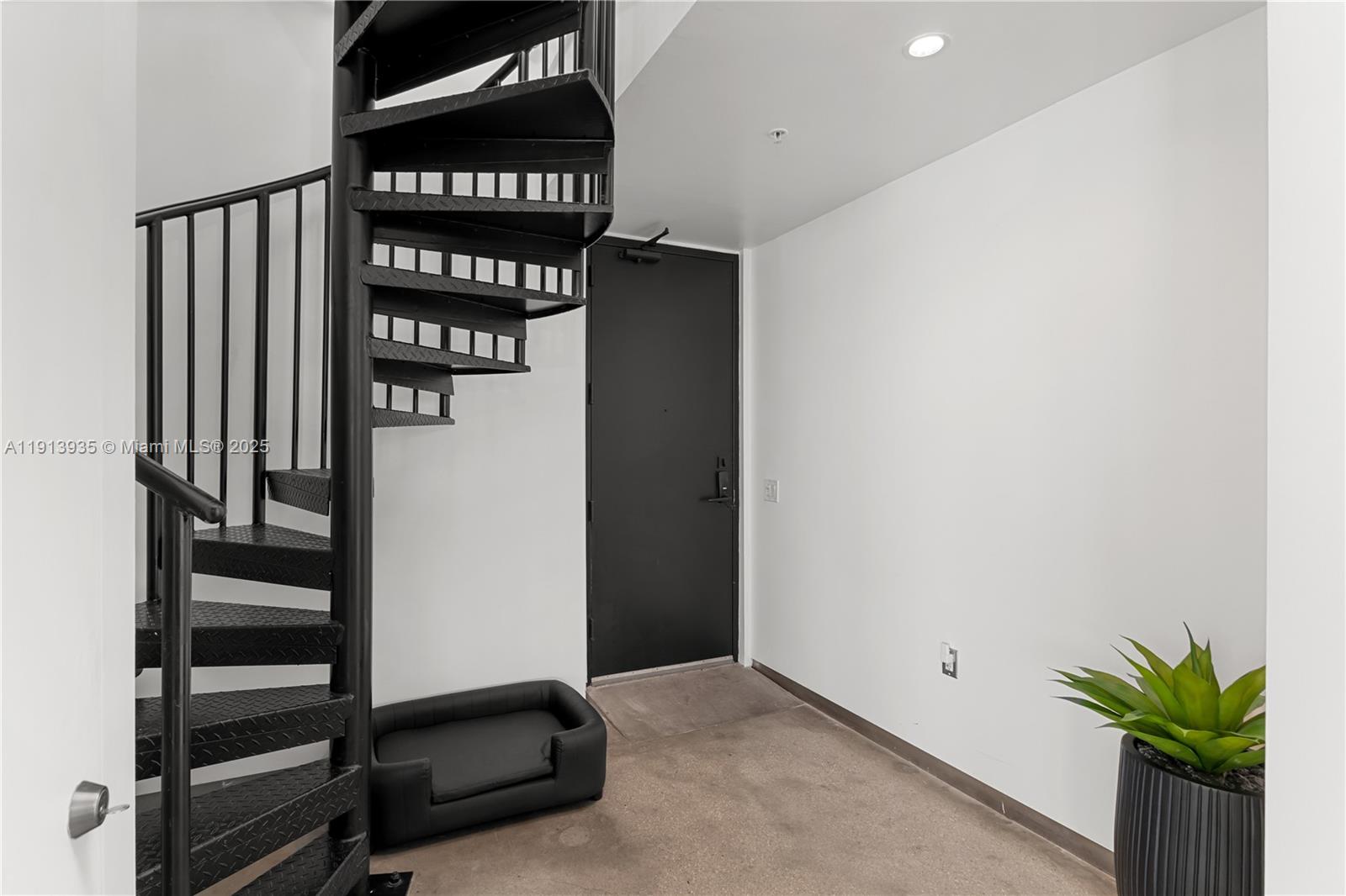 1700 Meridian Ave # 501