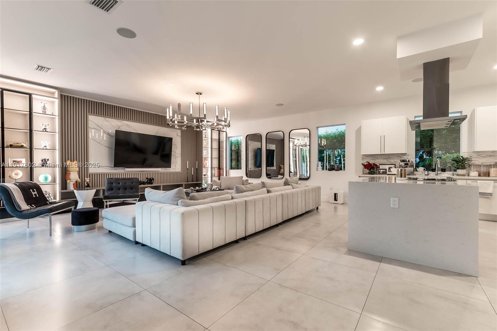 7446 NW 99th Ct