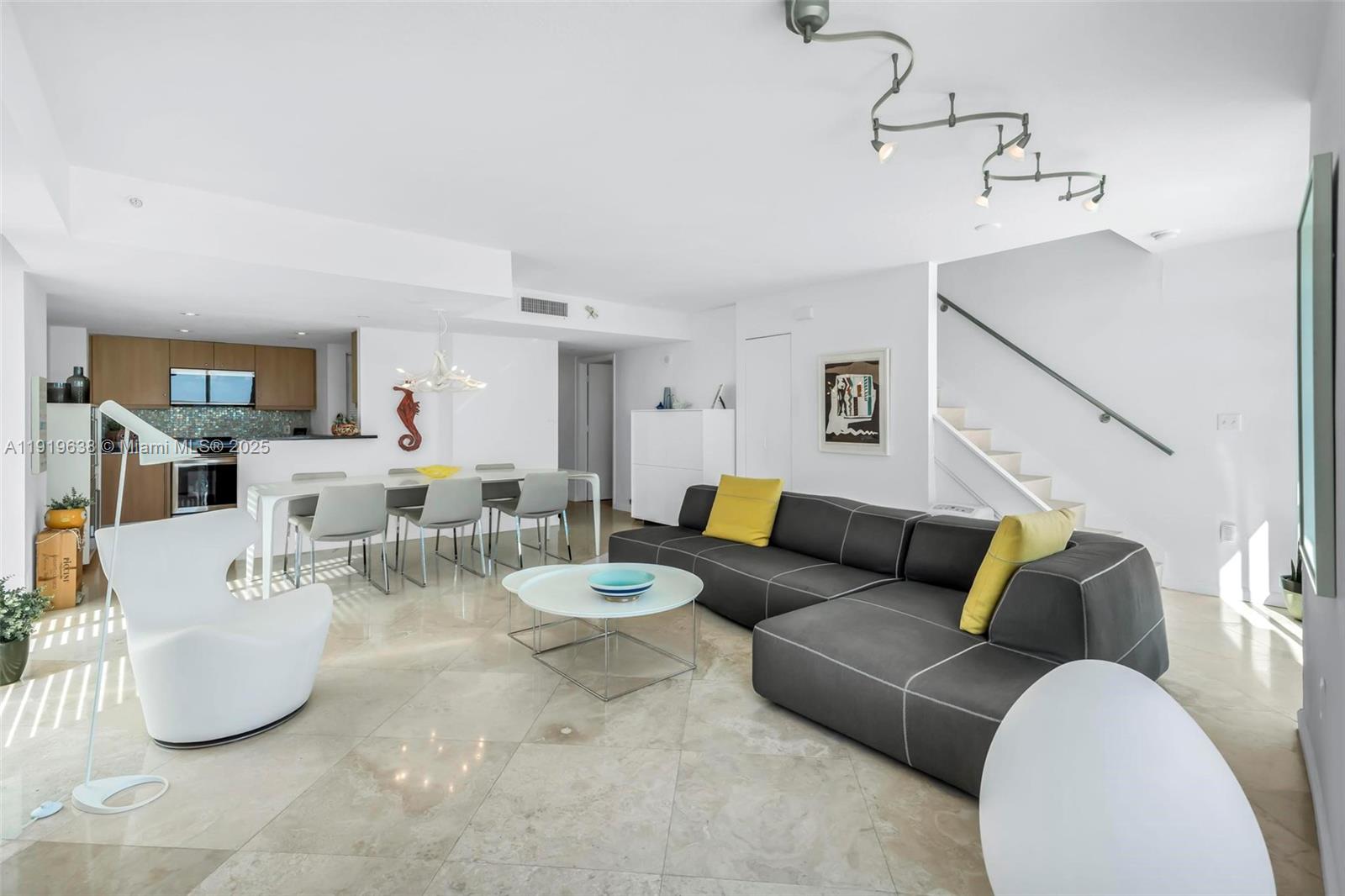 7600 Collins Ave # 1012