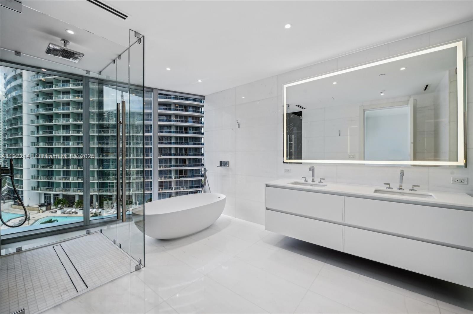 300 S Biscayne Boulevard Way # 1907W