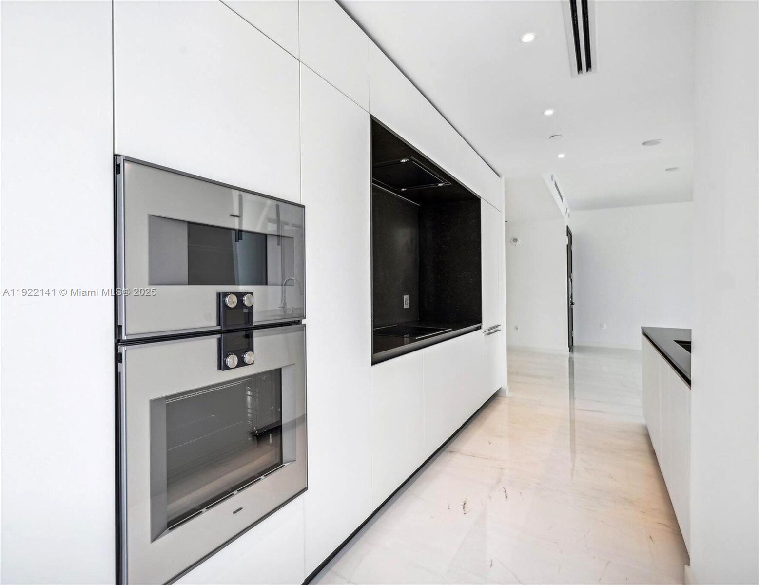 300 S Biscayne Boulevard Way # 1907W