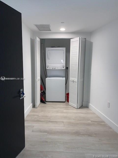 121 NE 34th St # 1214