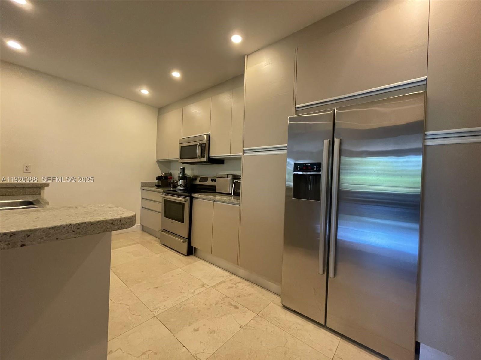 251 Crandon Blvd # 233