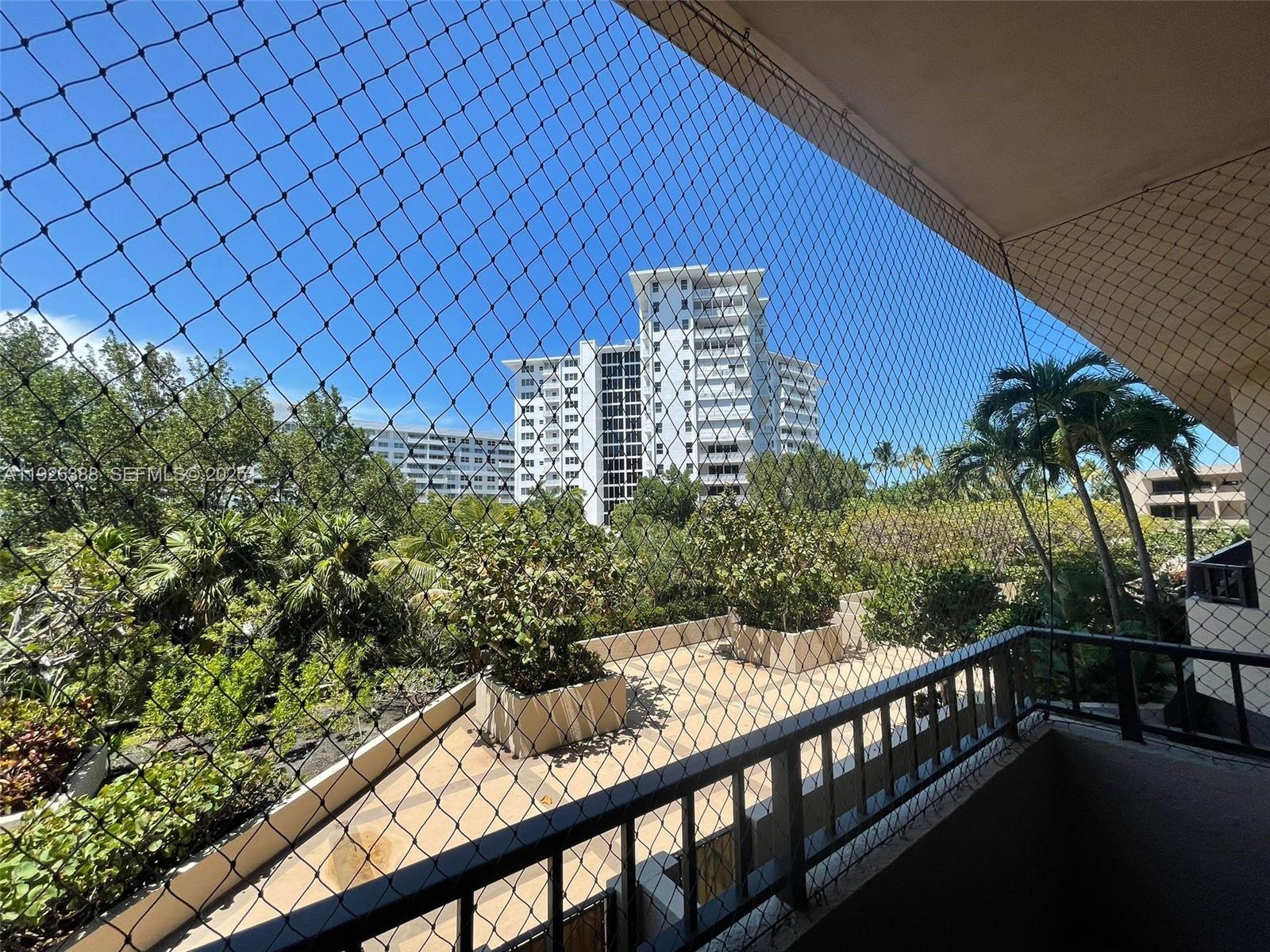 251 Crandon Blvd # 233