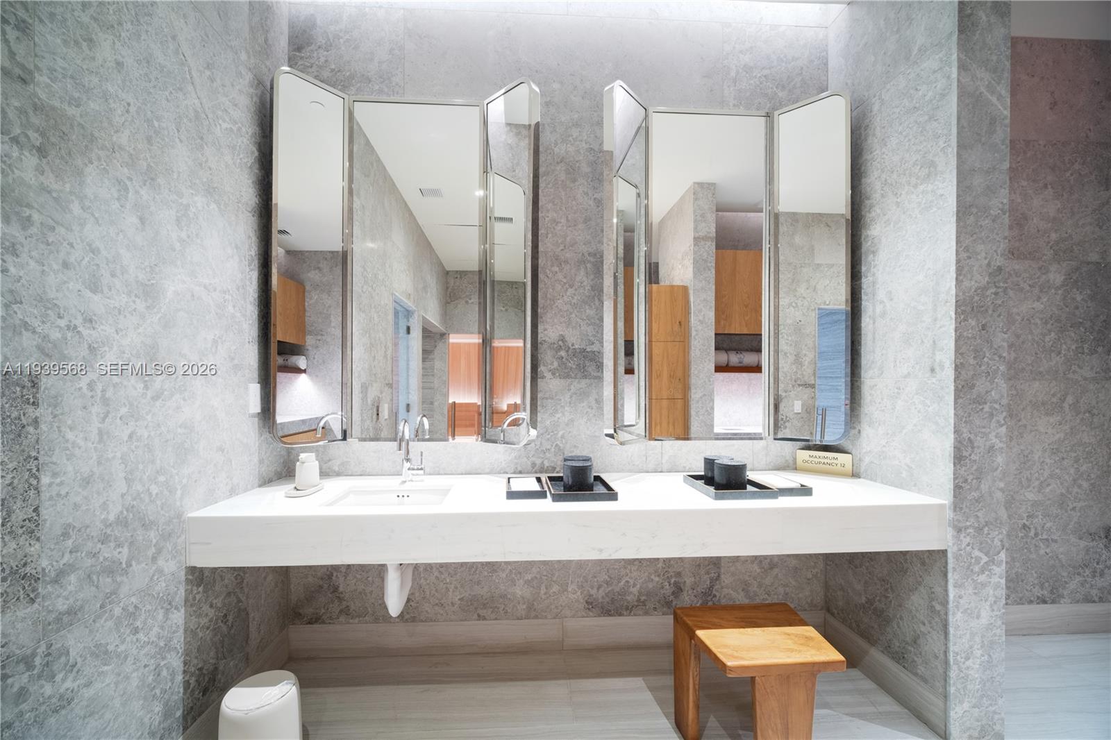 2655 S Bayshore Dr # 1602