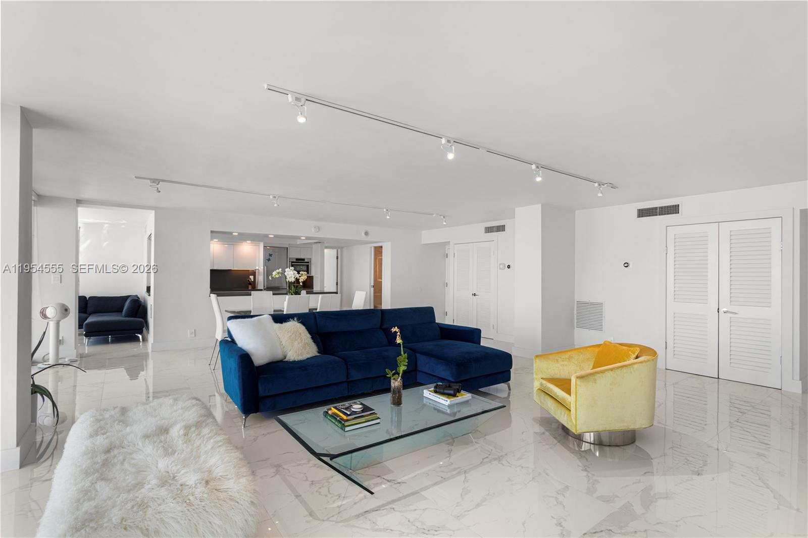2655 Collins Ave Unit: PH06/08