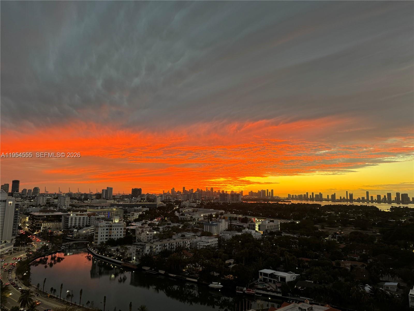 2655 Collins Ave Unit: PH06/08