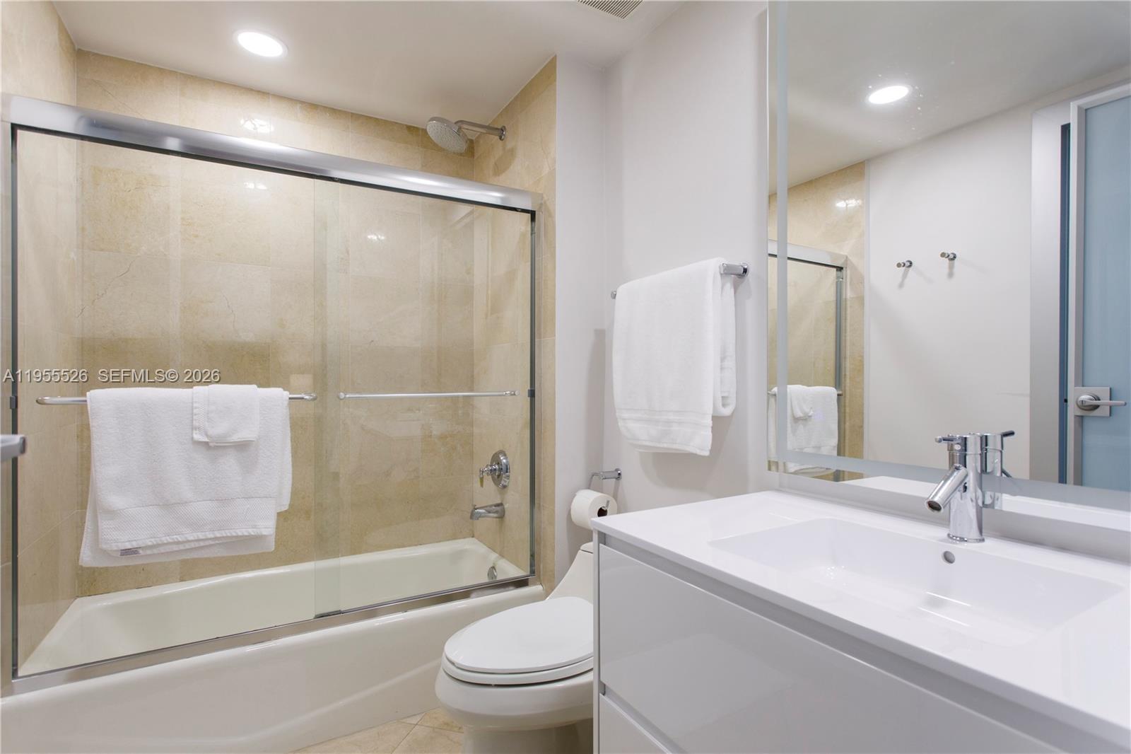 765 Crandon Blvd # 506