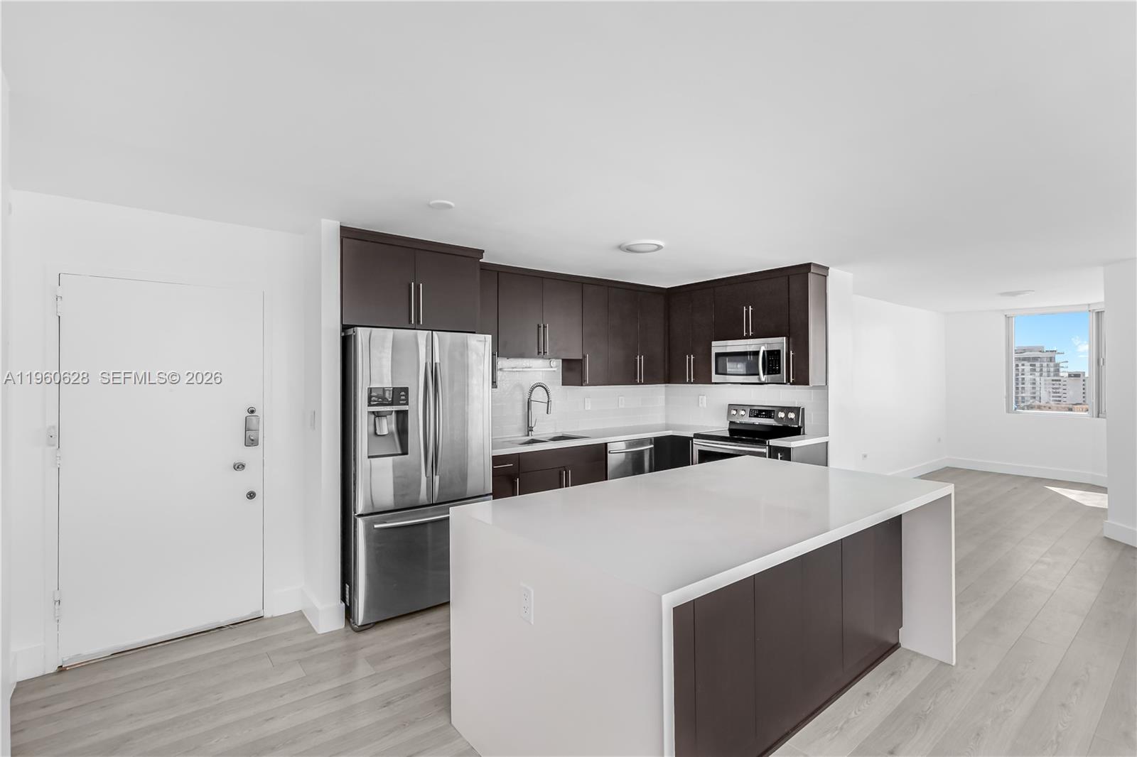 7135 Collins Ave # 1025