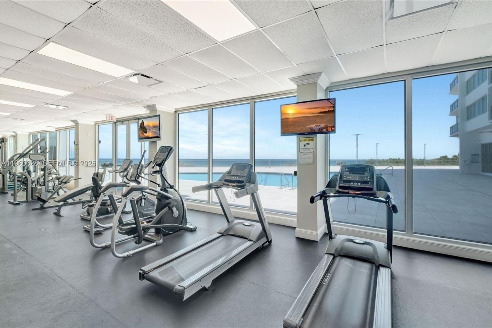 7135 Collins Ave # 1025