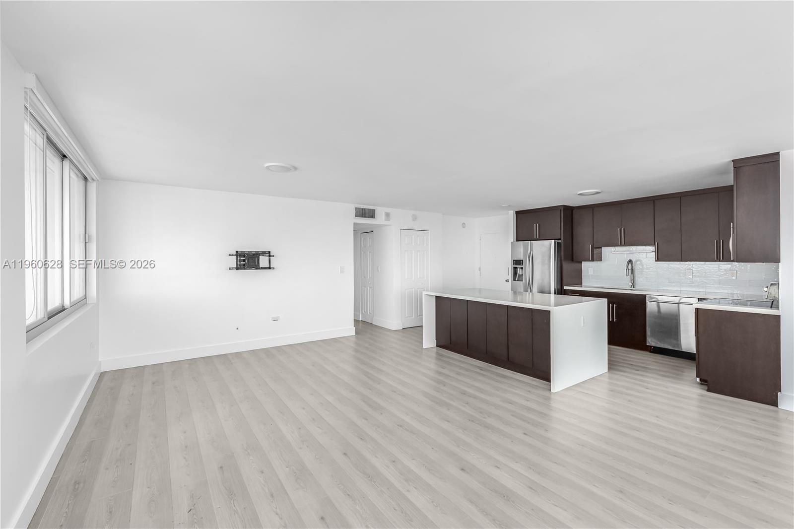 7135 Collins Ave # 1025