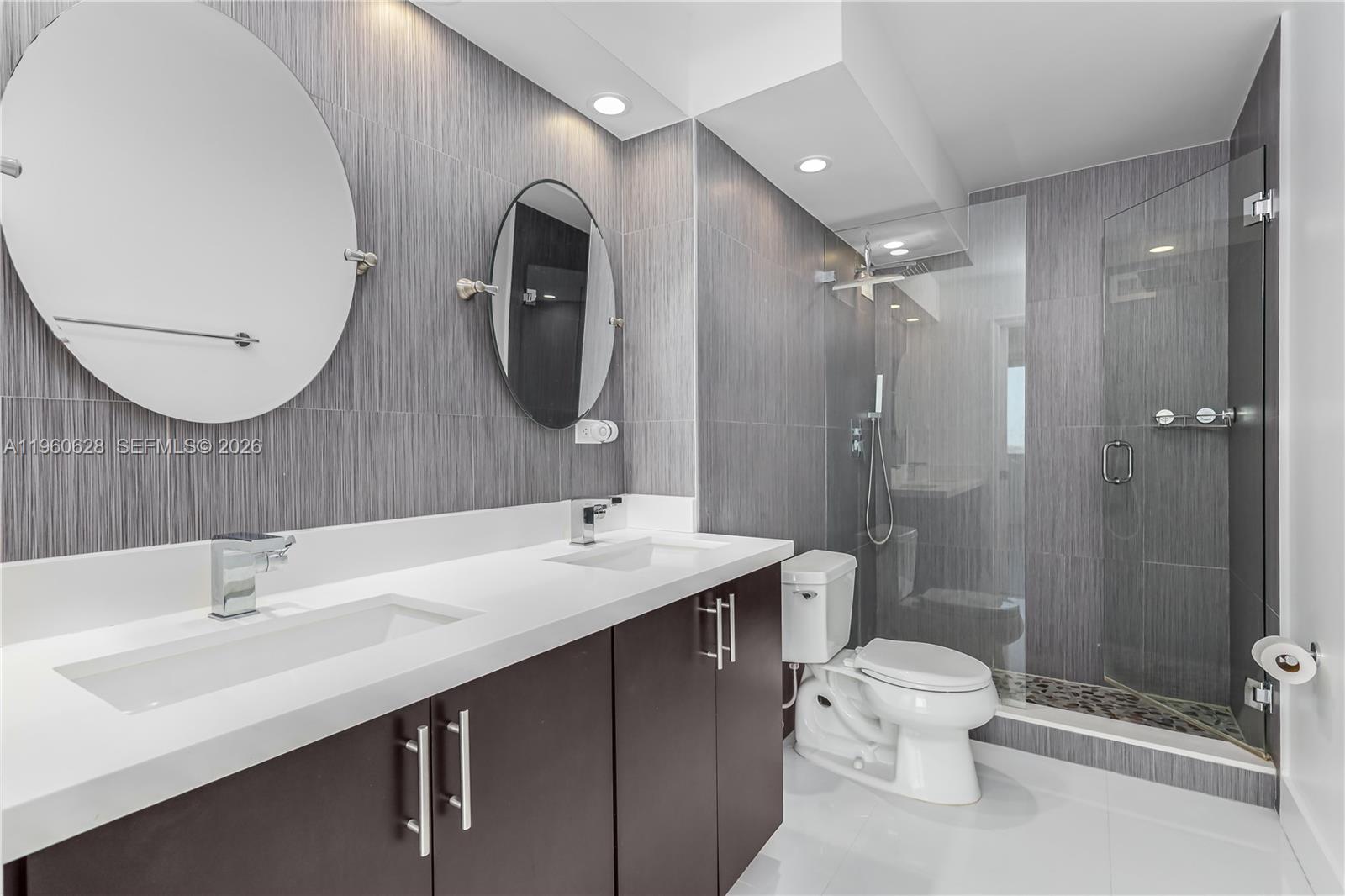 7135 Collins Ave # 1025