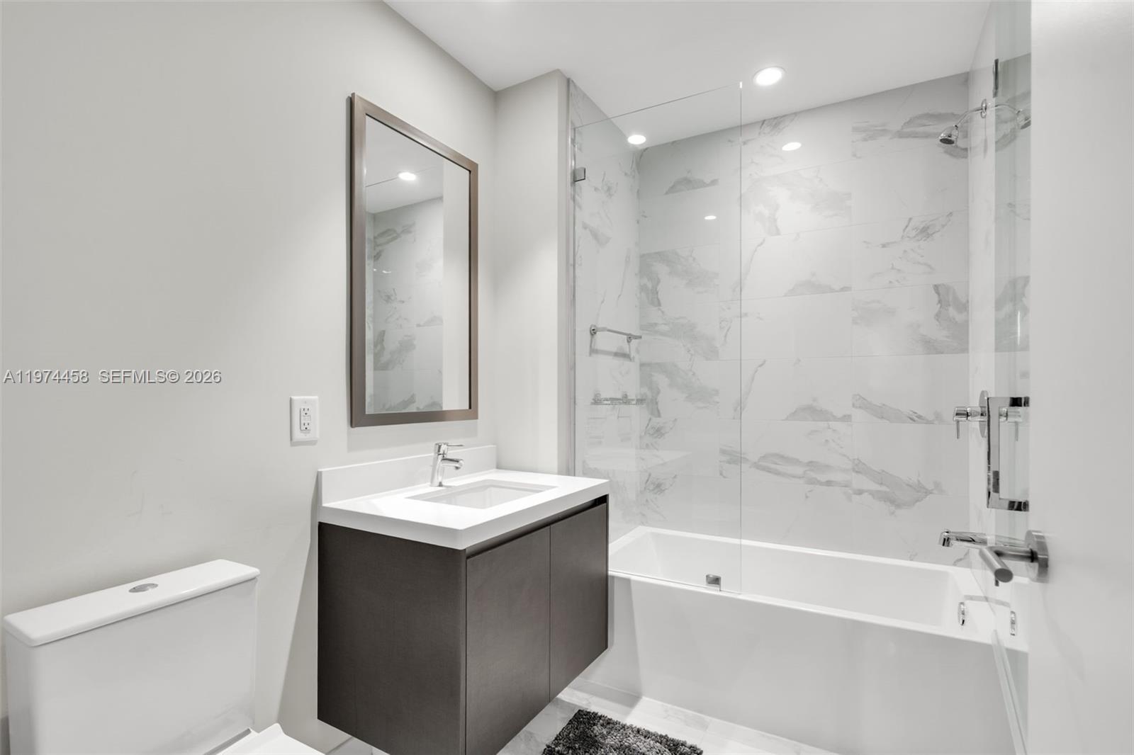 851 NE 1st Ave # 15 Unit: 4009 + Cabana 15