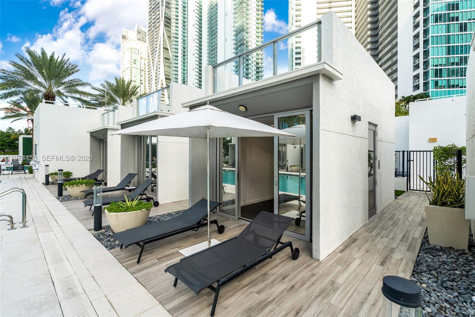 851 NE 1st Ave # 15 Unit: 4009 + Cabana 15