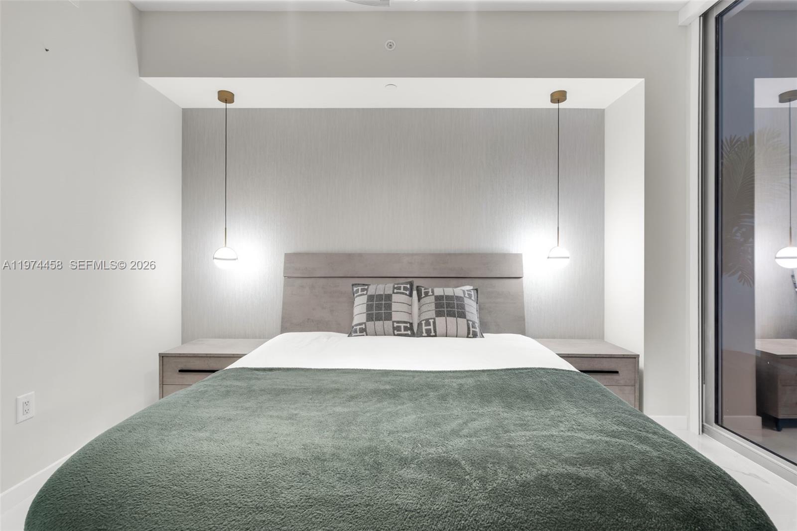 851 NE 1st Ave # 15 Unit: 4009 + Cabana 15