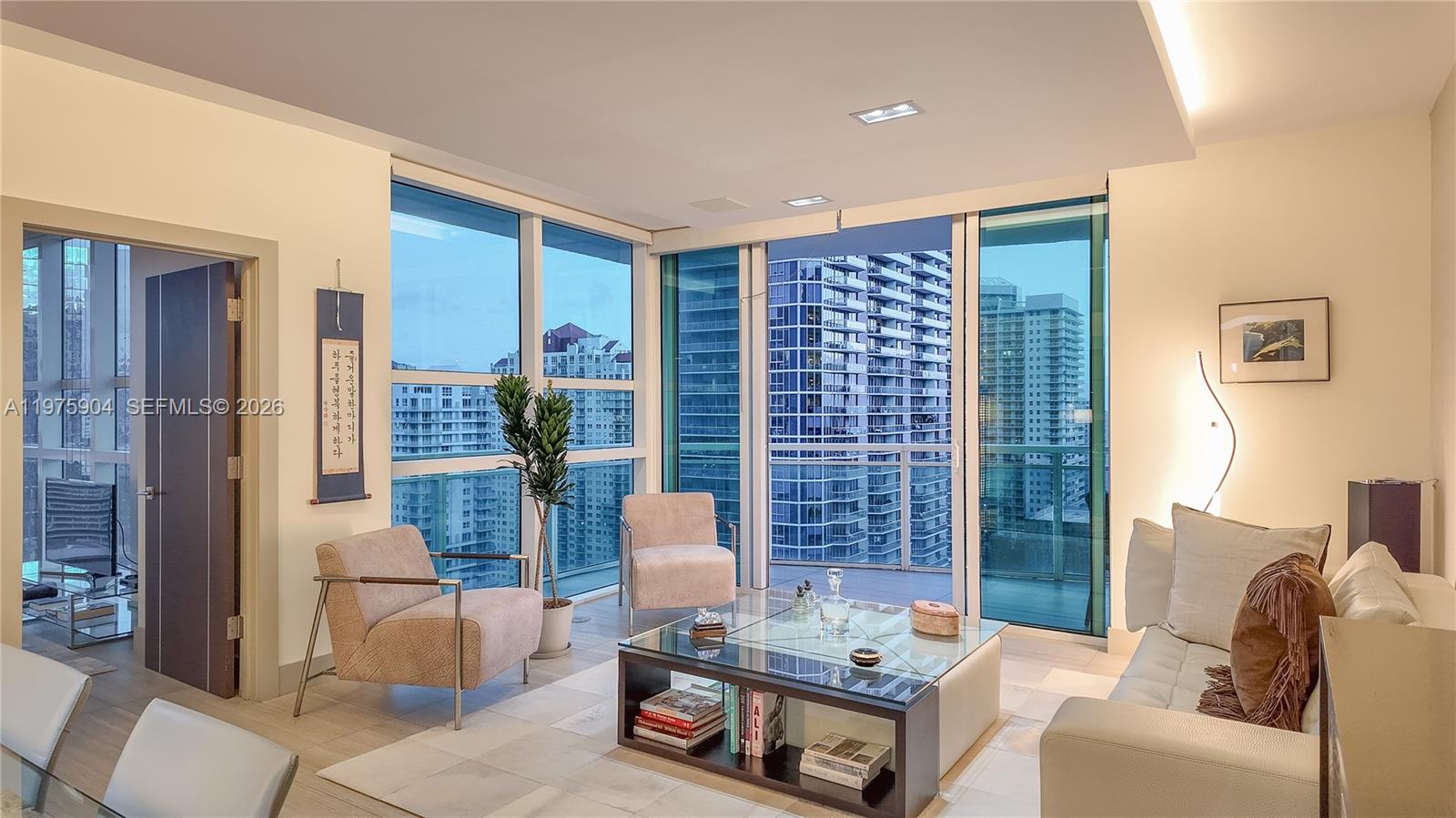 951 Brickell Ave # 2910