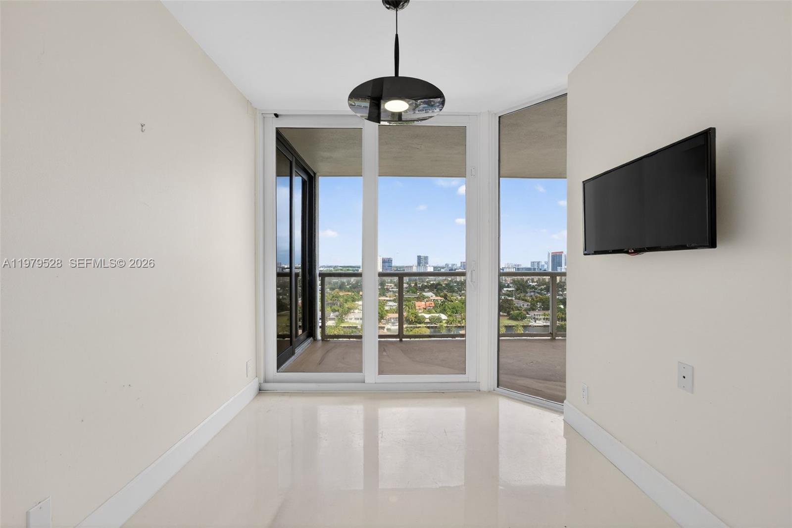 3600 Yacht Club Dr # 1802