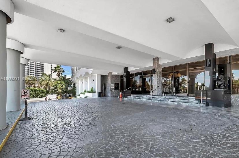 5401 Collins Ave # 411