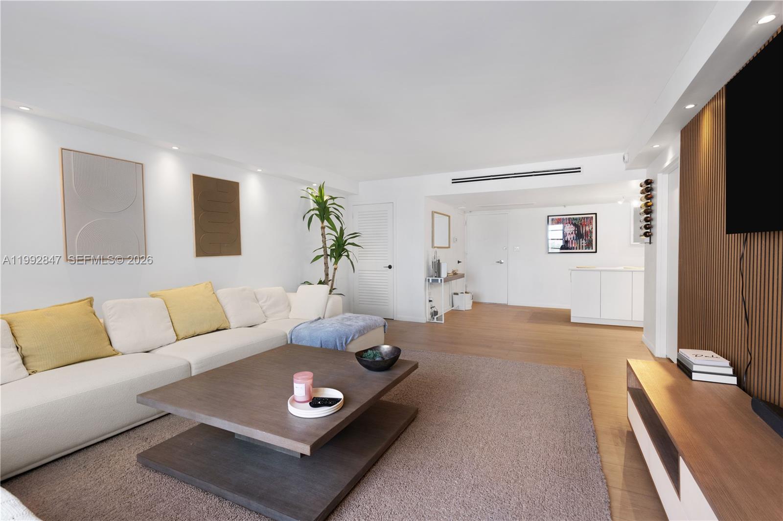 5161 Collins Ave # 410
