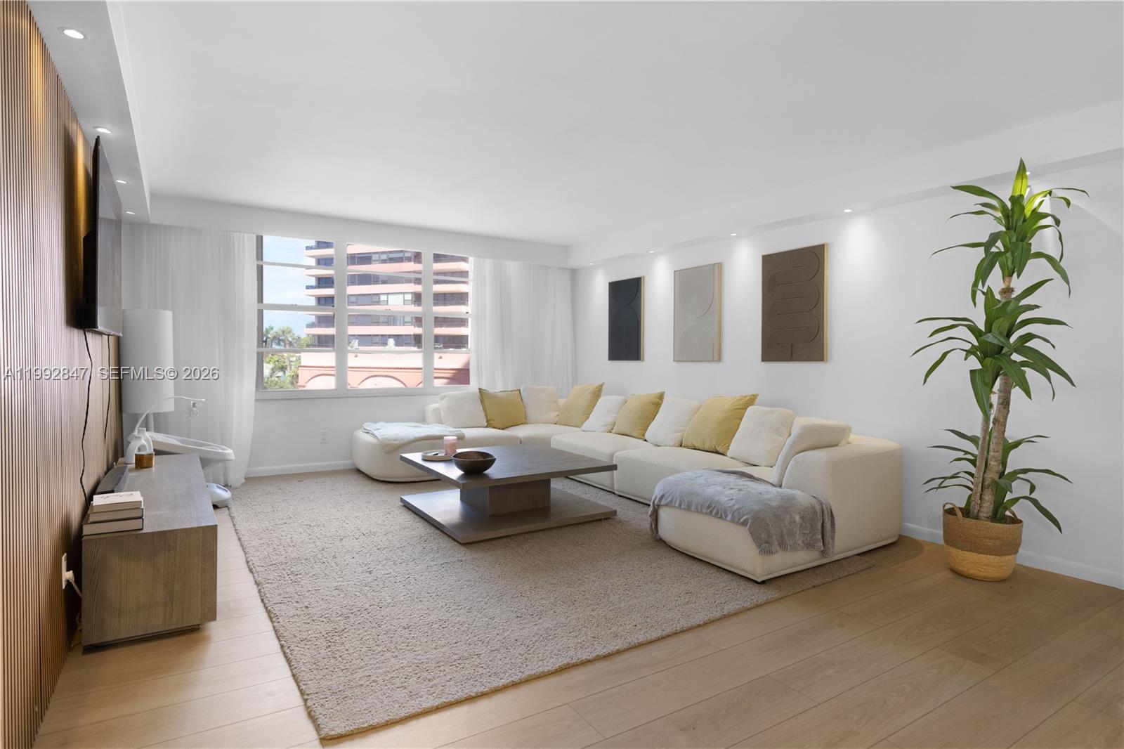 5161 Collins Ave # 410