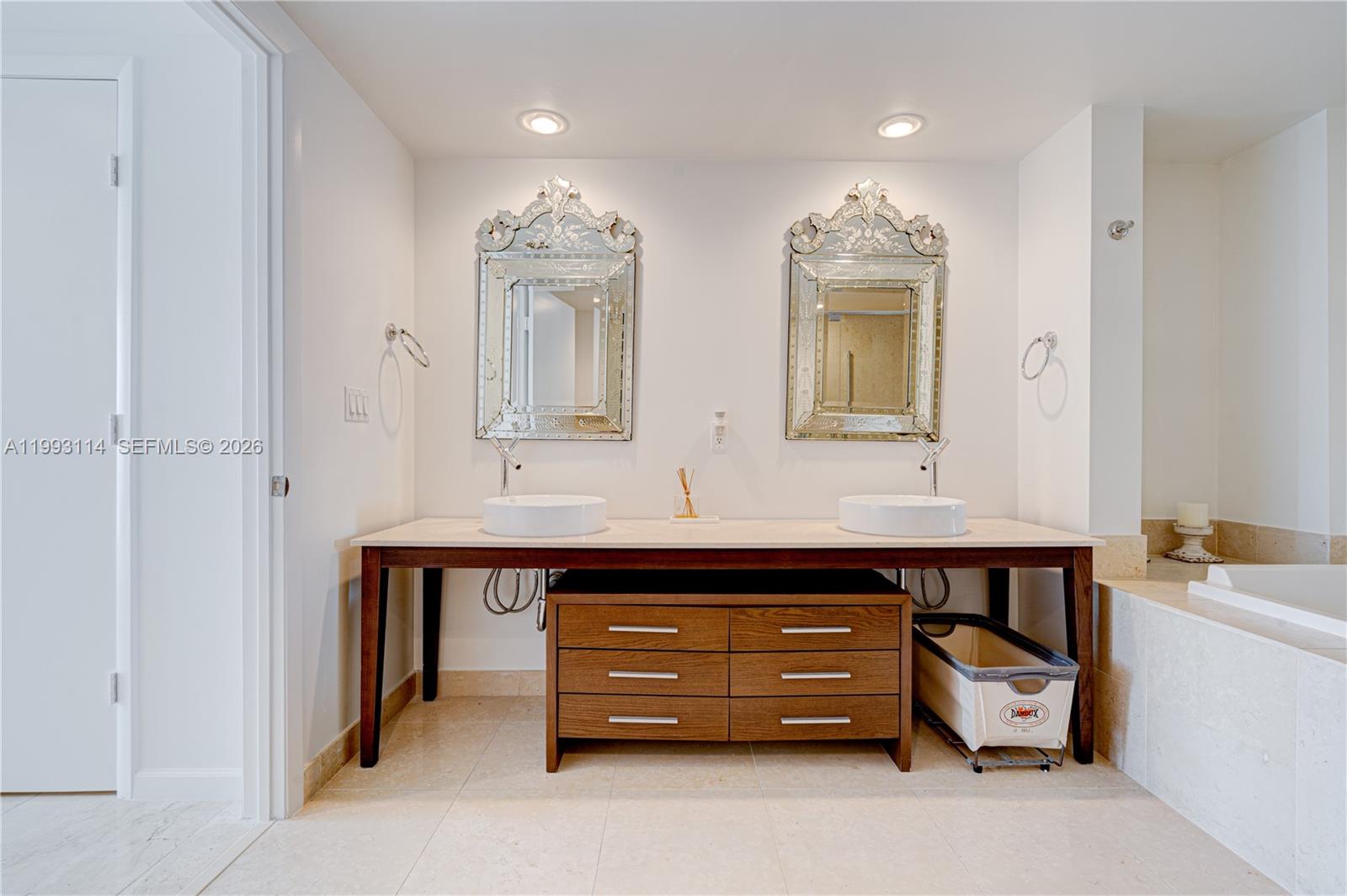 495 Brickell Ave # 3505