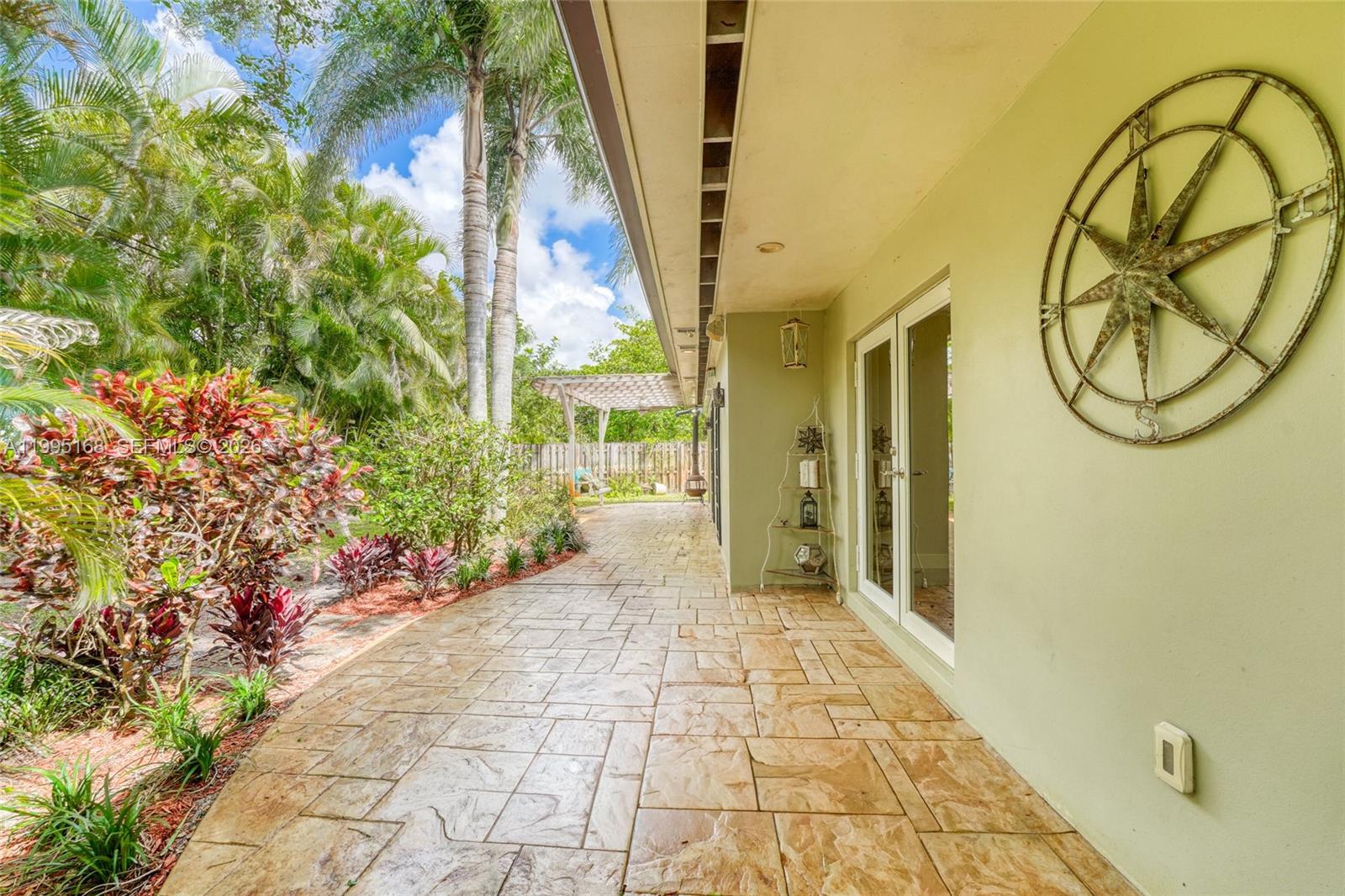 661 NW 66th Ave