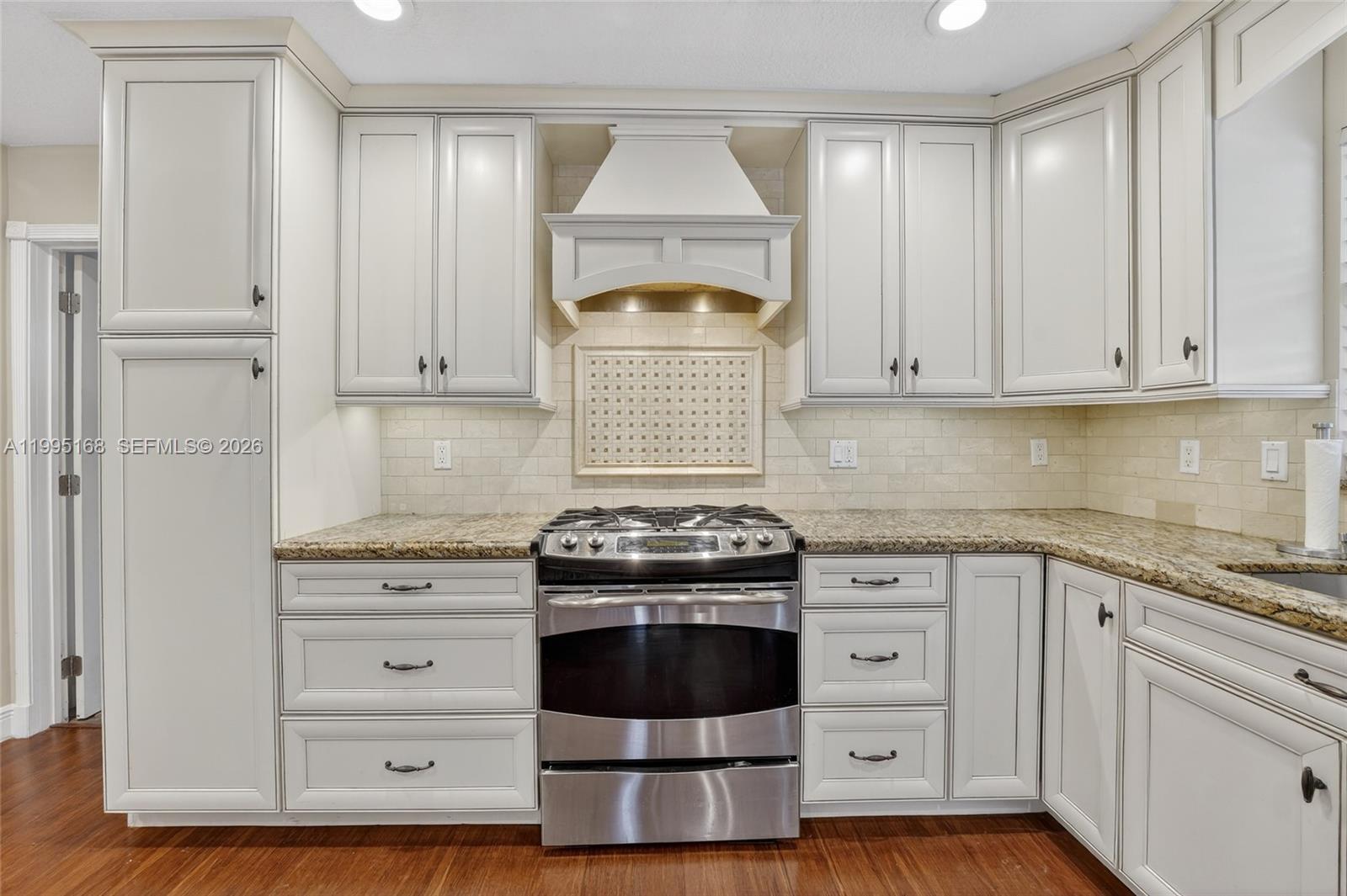 661 NW 66th Ave