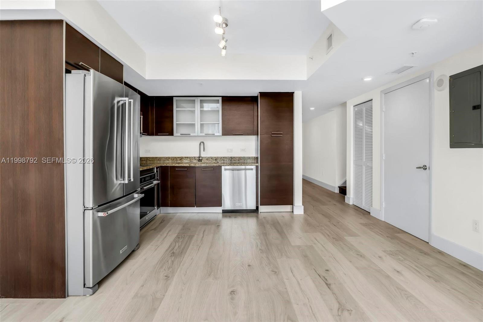 41 SE 5th St # 1709