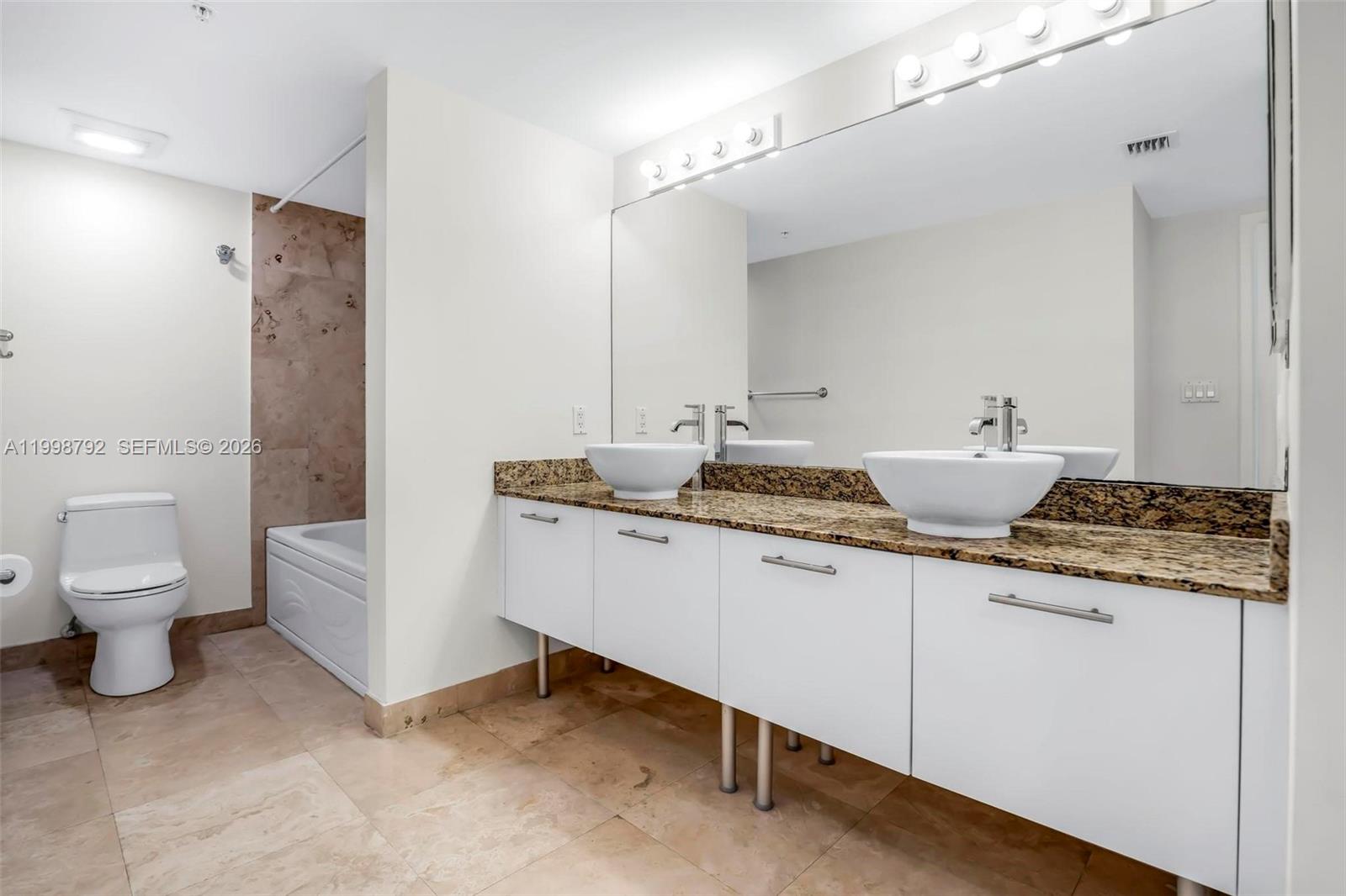 41 SE 5th St # 1709