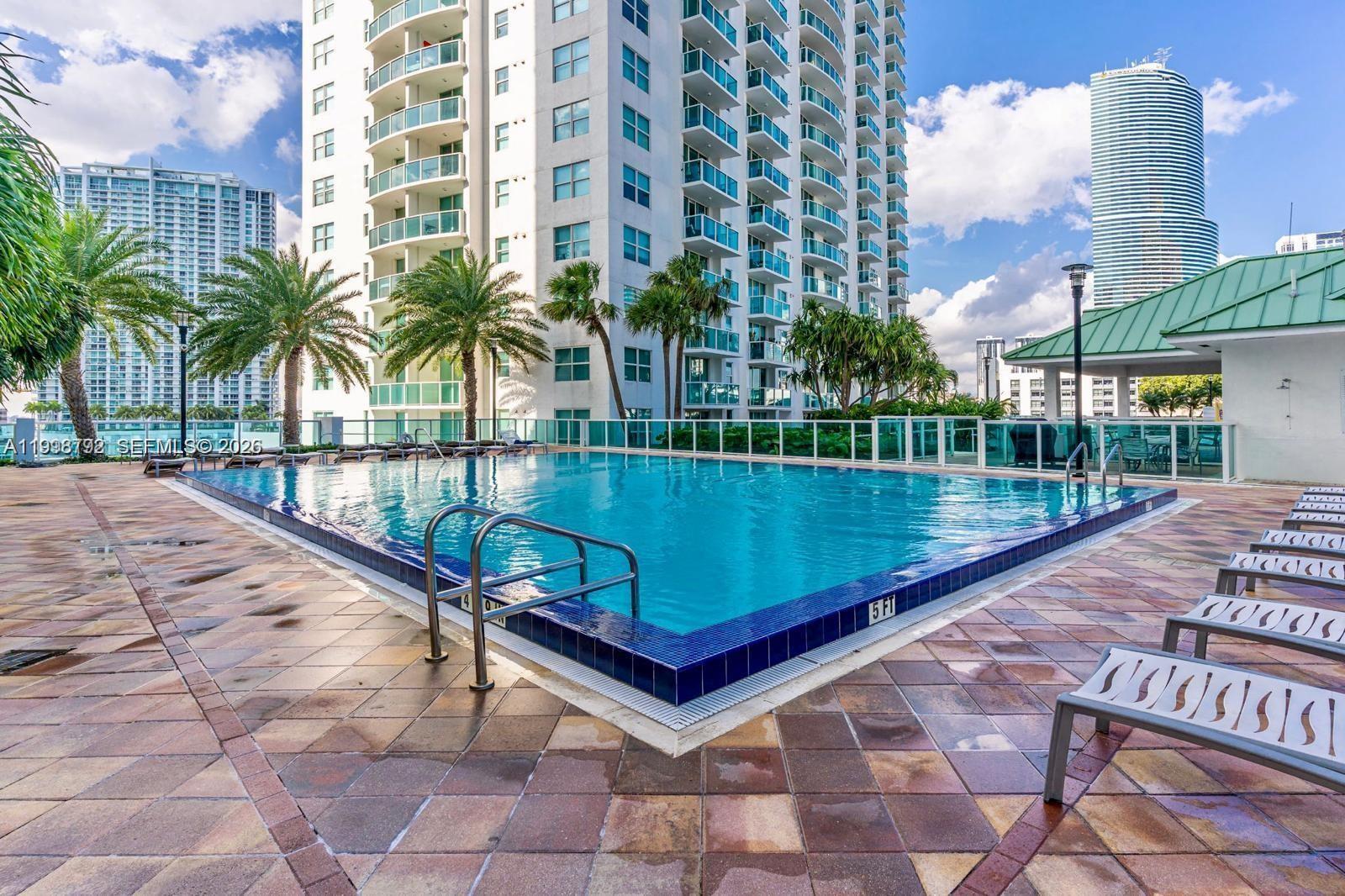 41 SE 5th St # 1709