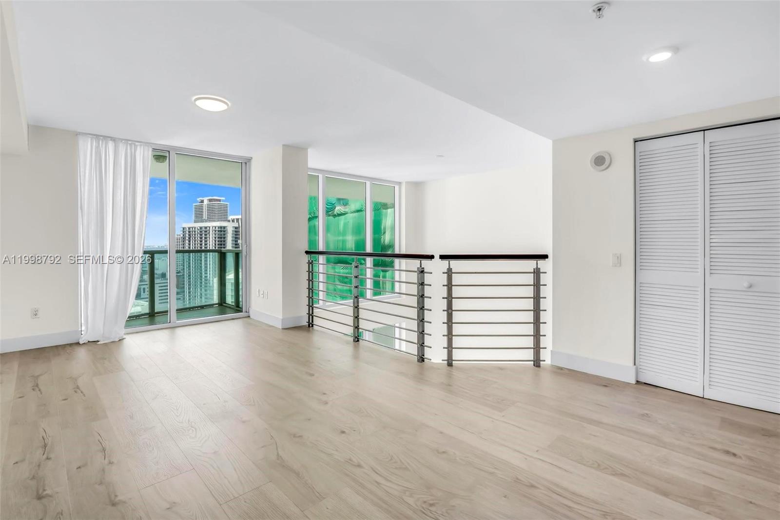 41 SE 5th St # 1709