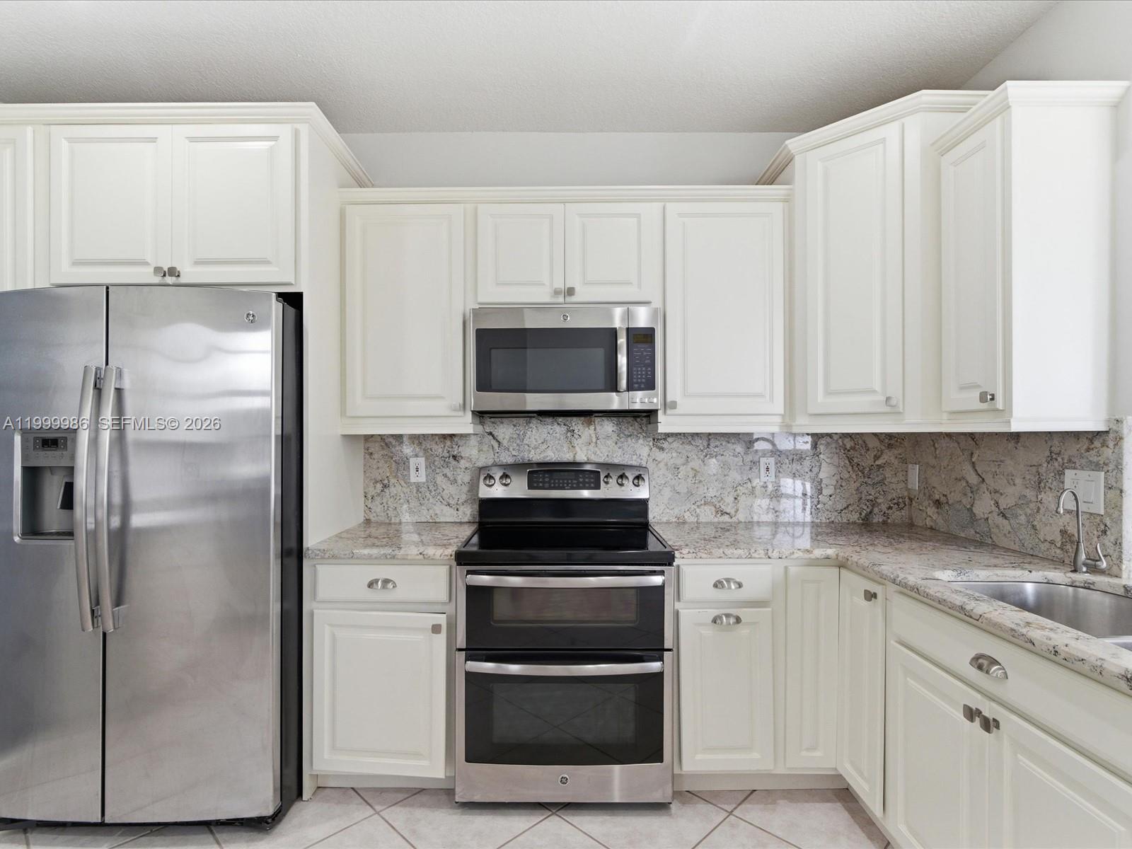 3776 San Simeon Cir
