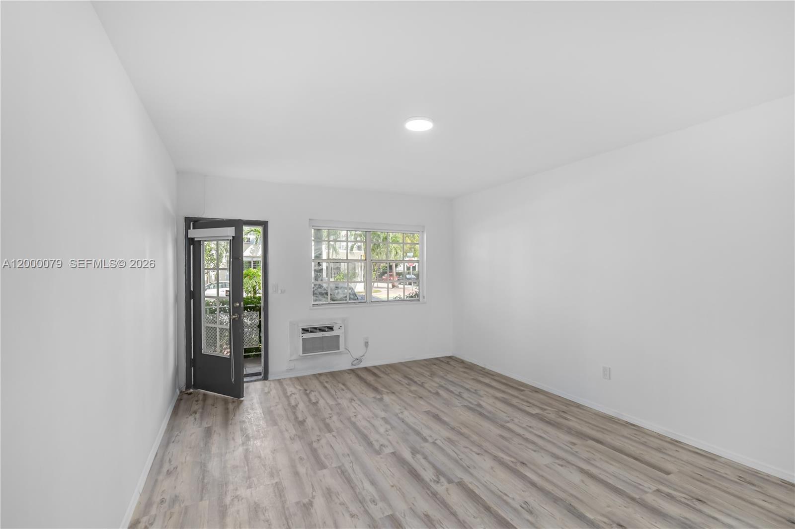 717 Espanola Way # 110