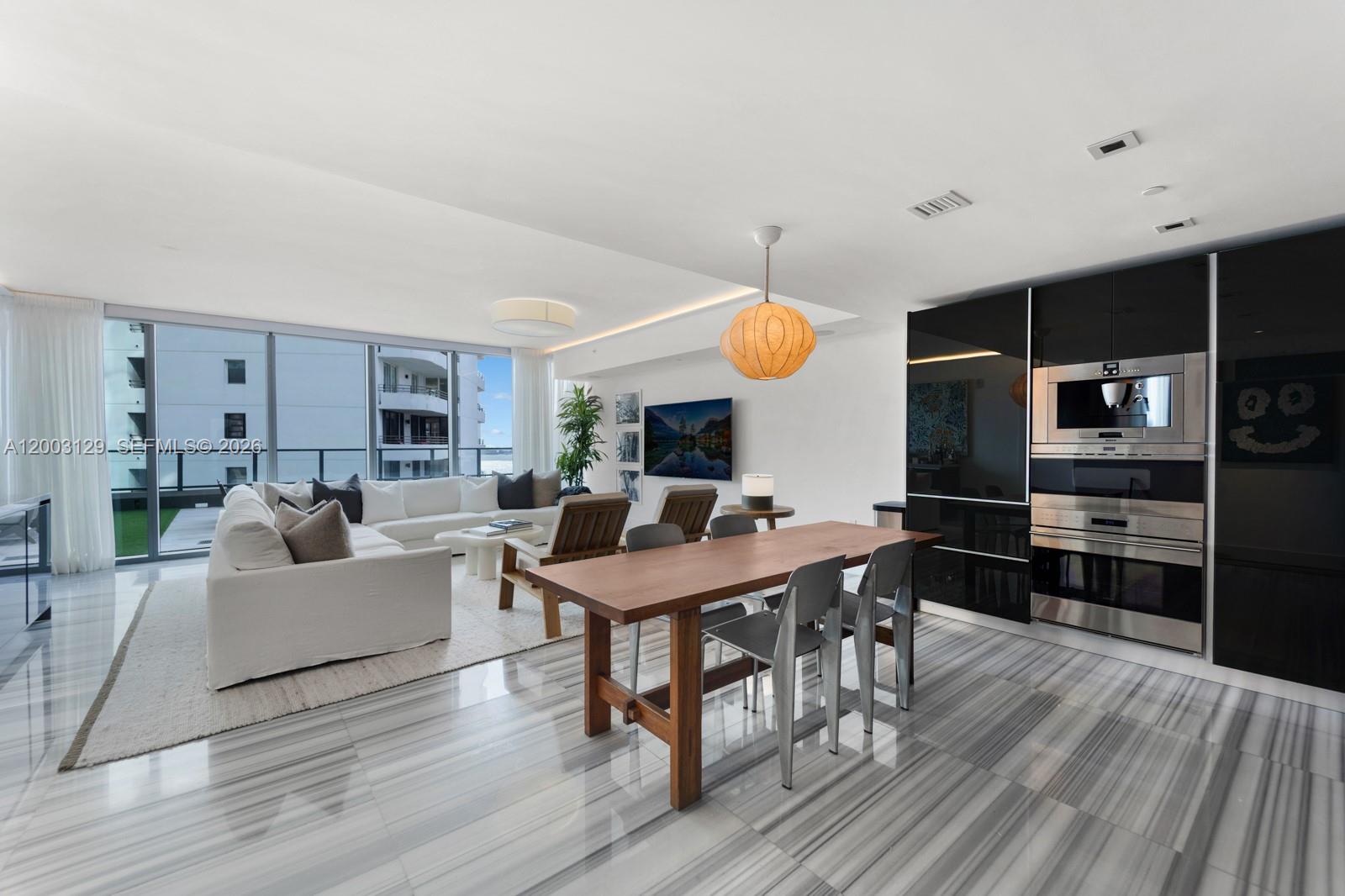1451 Brickell Ave # 903