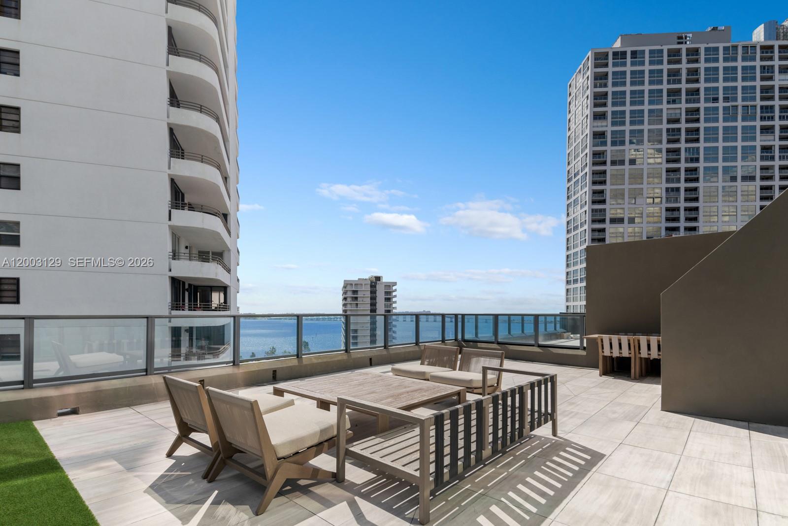 1451 Brickell Ave # 903