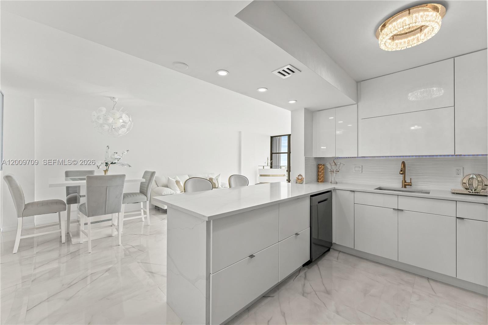 2017 S Ocean Dr # 1206