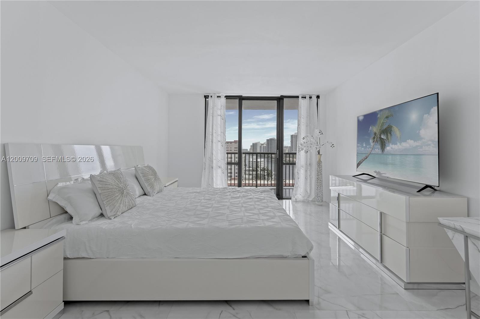 2017 S Ocean Dr # 1206