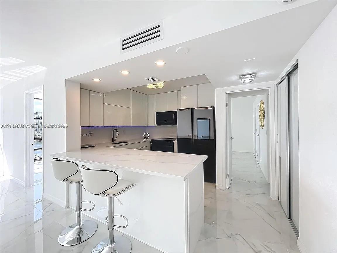2017 S Ocean Dr # 1206