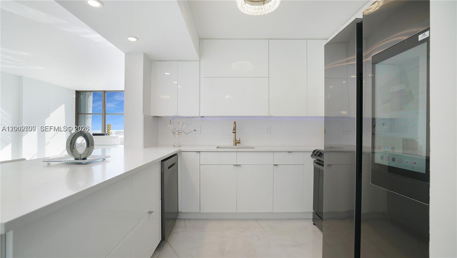 2017 S Ocean Dr # 1206