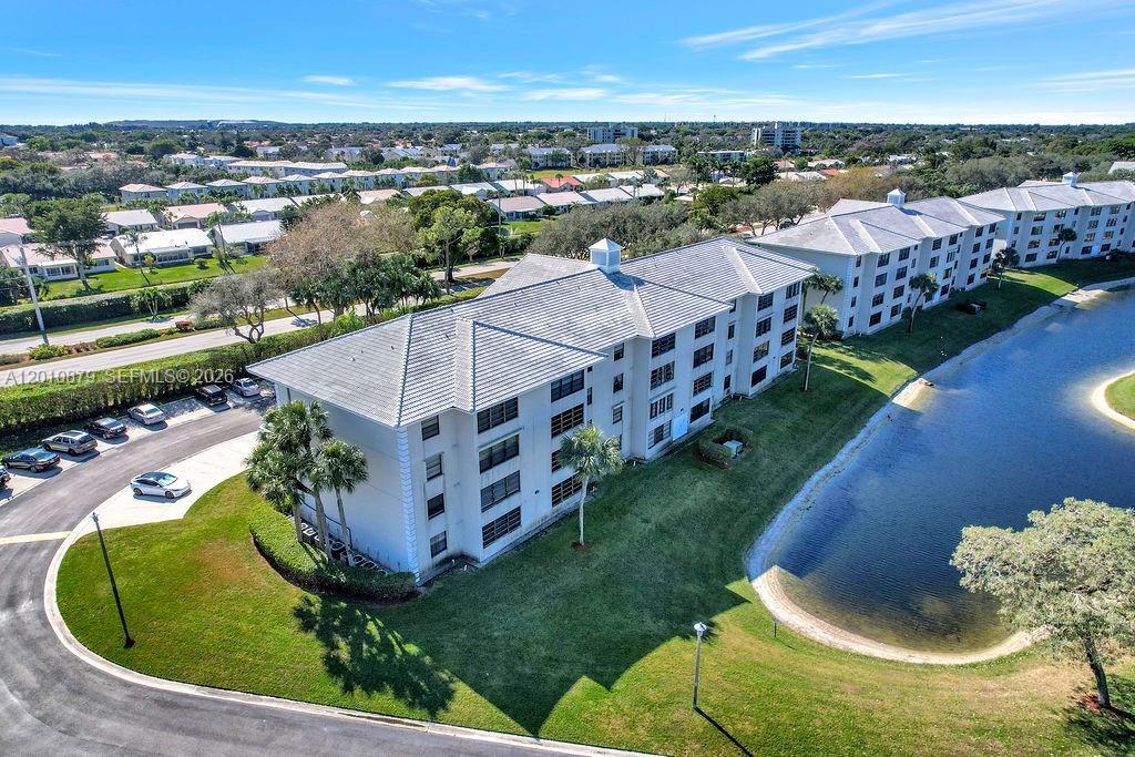 6049 Balboa Cir # 302