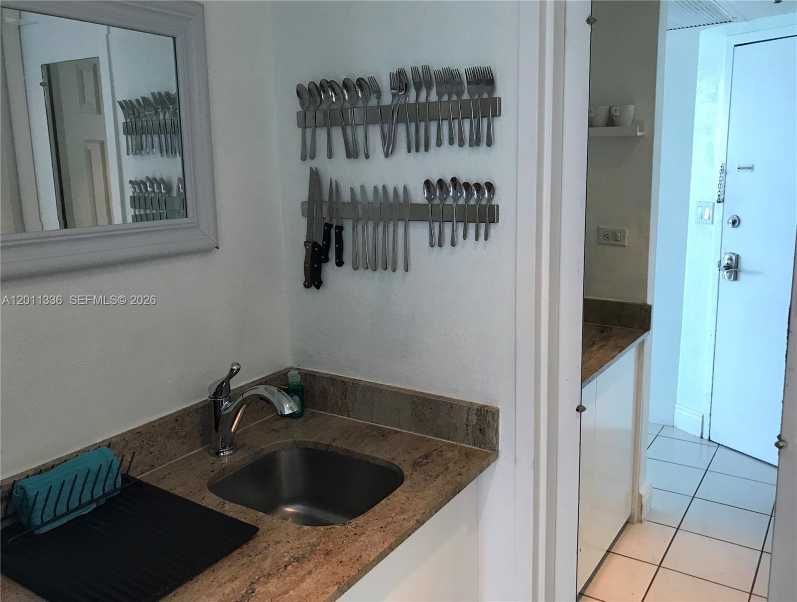 5445 Collins Ave # 530