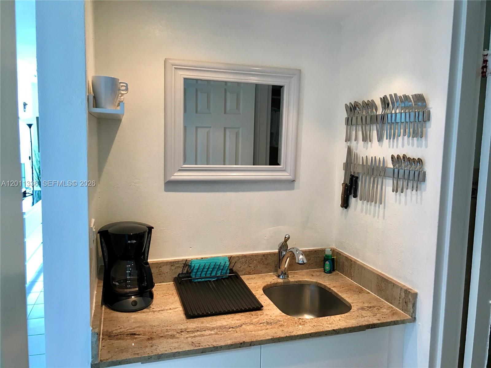 5445 Collins Ave # 530